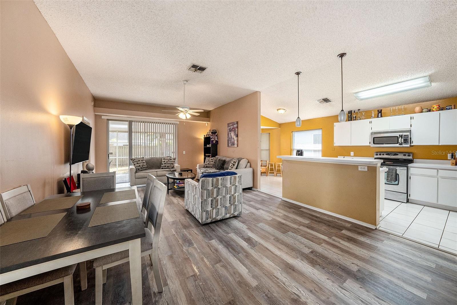 PROVIDENCE LAKES UNIT IV PH - Residential