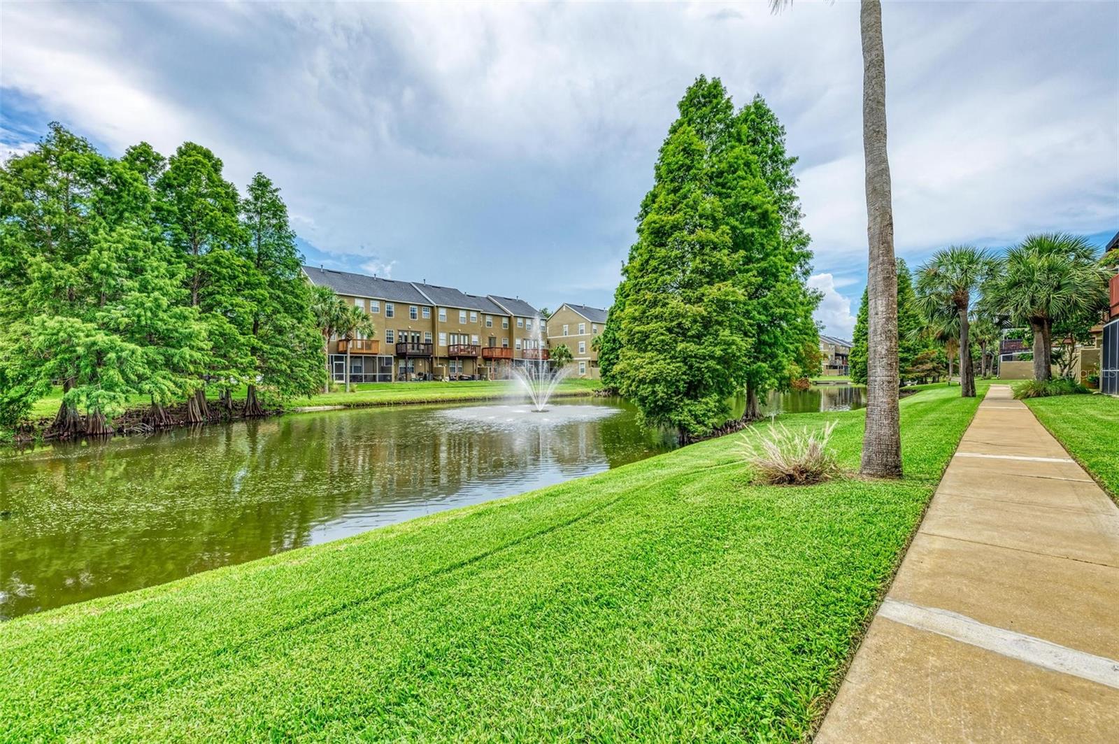 BAYSHORE POINTE TWNHMS PHAS - Residential Lease