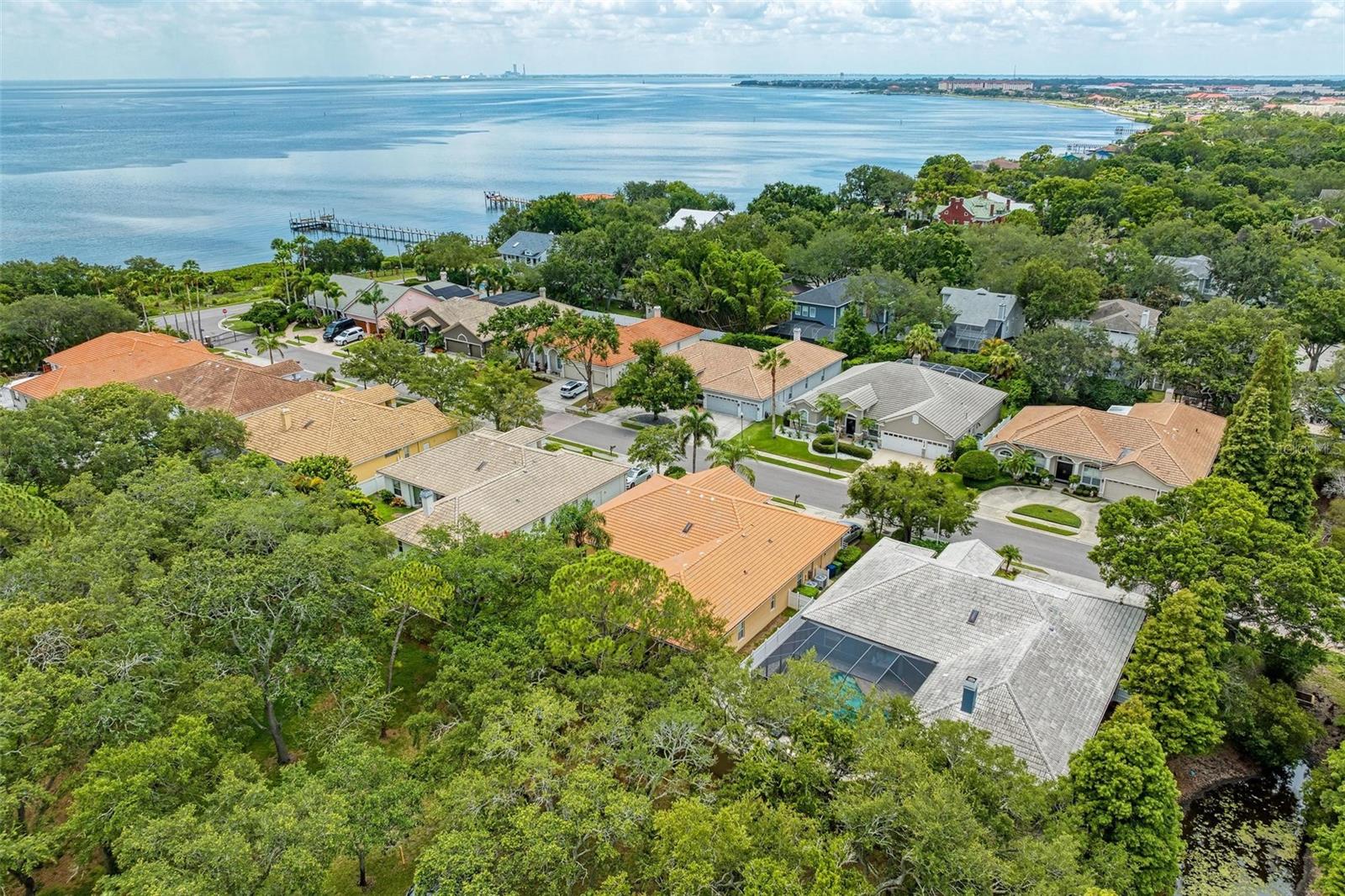 BAYSHORE POINTE TWNHMS PHAS - Residential Lease