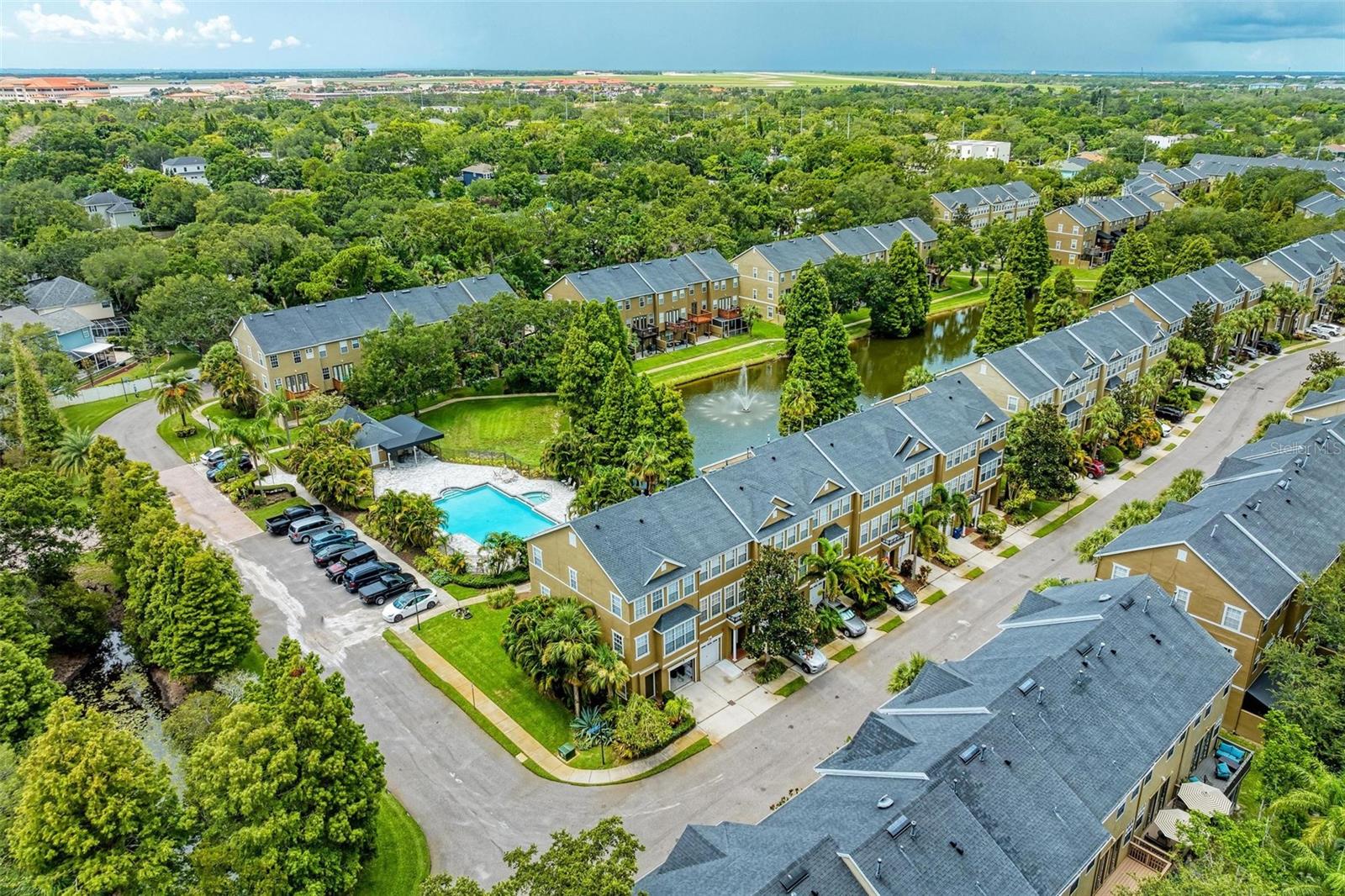 BAYSHORE POINTE TWNHMS PHAS - Residential Lease