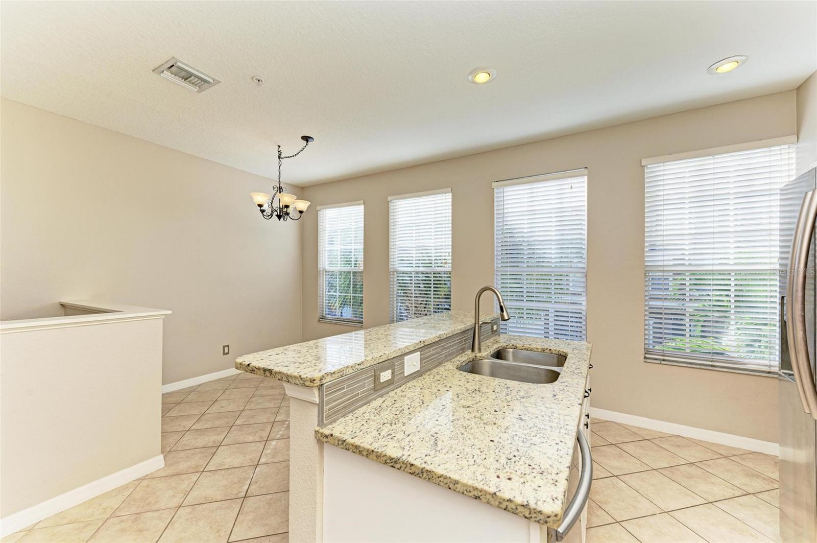 BAYSHORE POINTE TWNHMS PHAS - Residential Lease