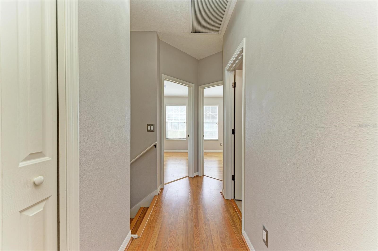 BAYSHORE POINTE TWNHMS PHAS - Residential Lease