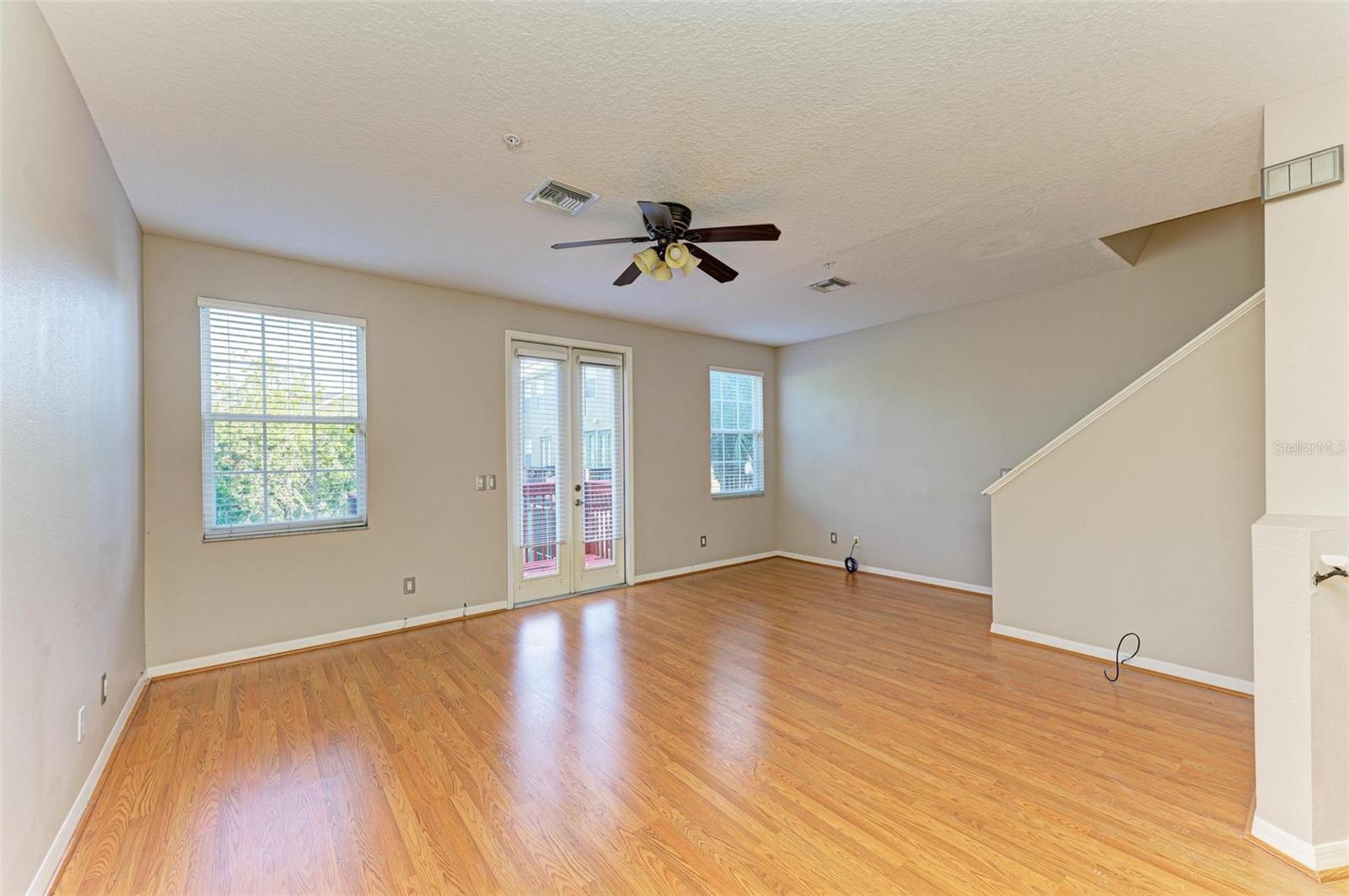 BAYSHORE POINTE TWNHMS PHAS - Residential Lease