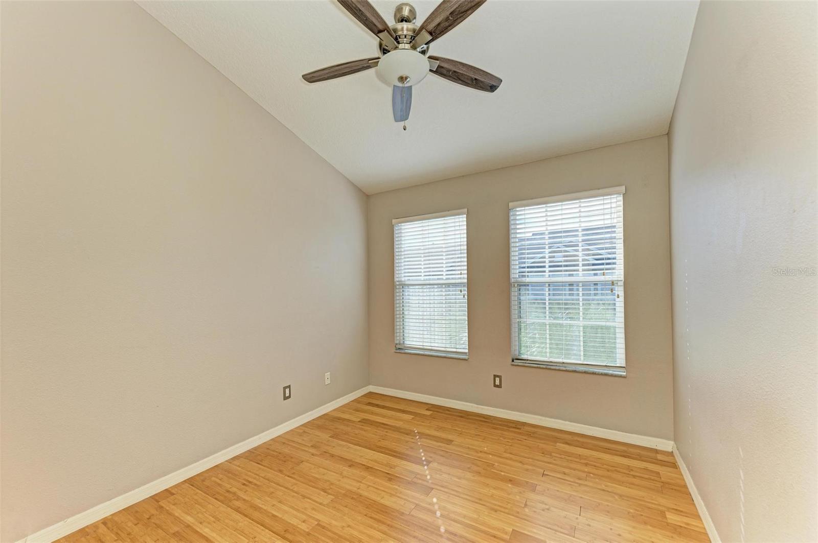 BAYSHORE POINTE TWNHMS PHAS - Residential Lease