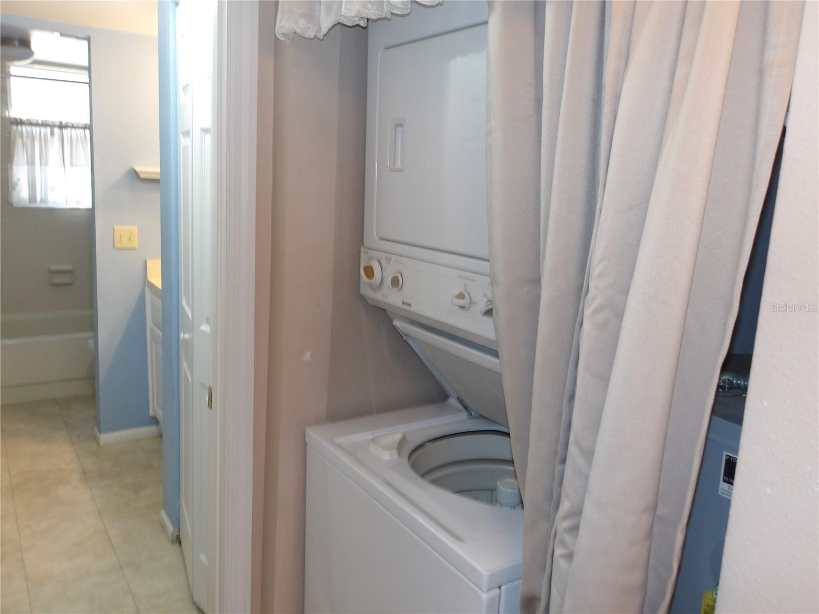 WOODTRAIL CONDO - Residential Lease