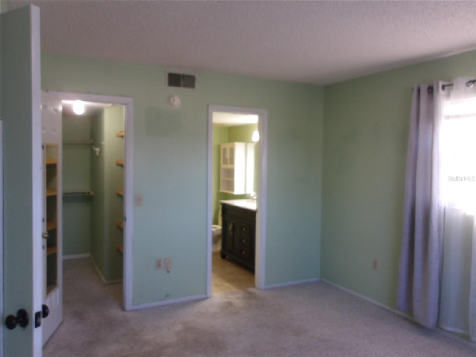 WOODTRAIL CONDO - Residential Lease