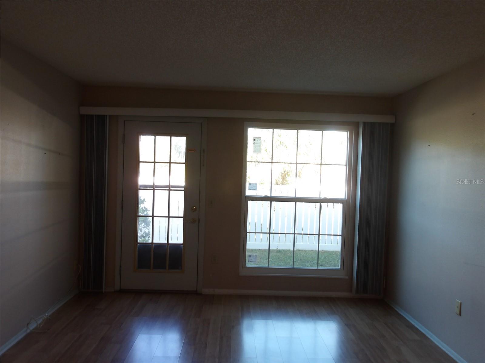 WOODTRAIL CONDO - Residential Lease