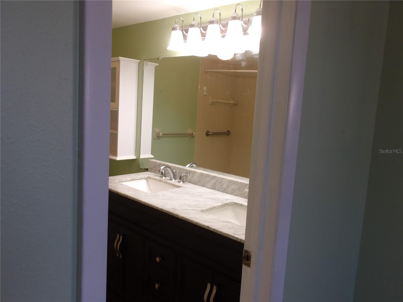 WOODTRAIL CONDO - Residential Lease