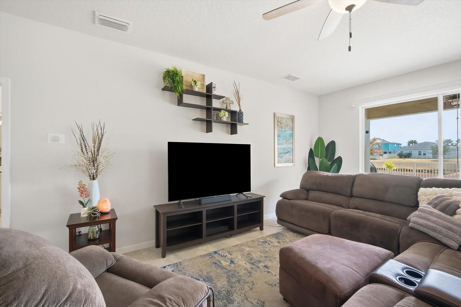 LUCAYA LAKE CLUB PH 4C - Residential