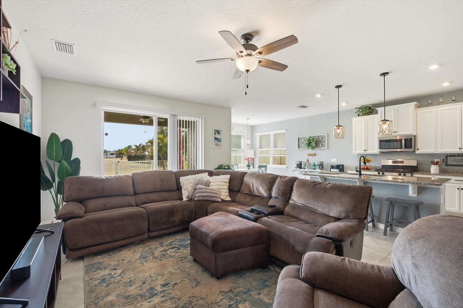 LUCAYA LAKE CLUB PH 4C - Residential