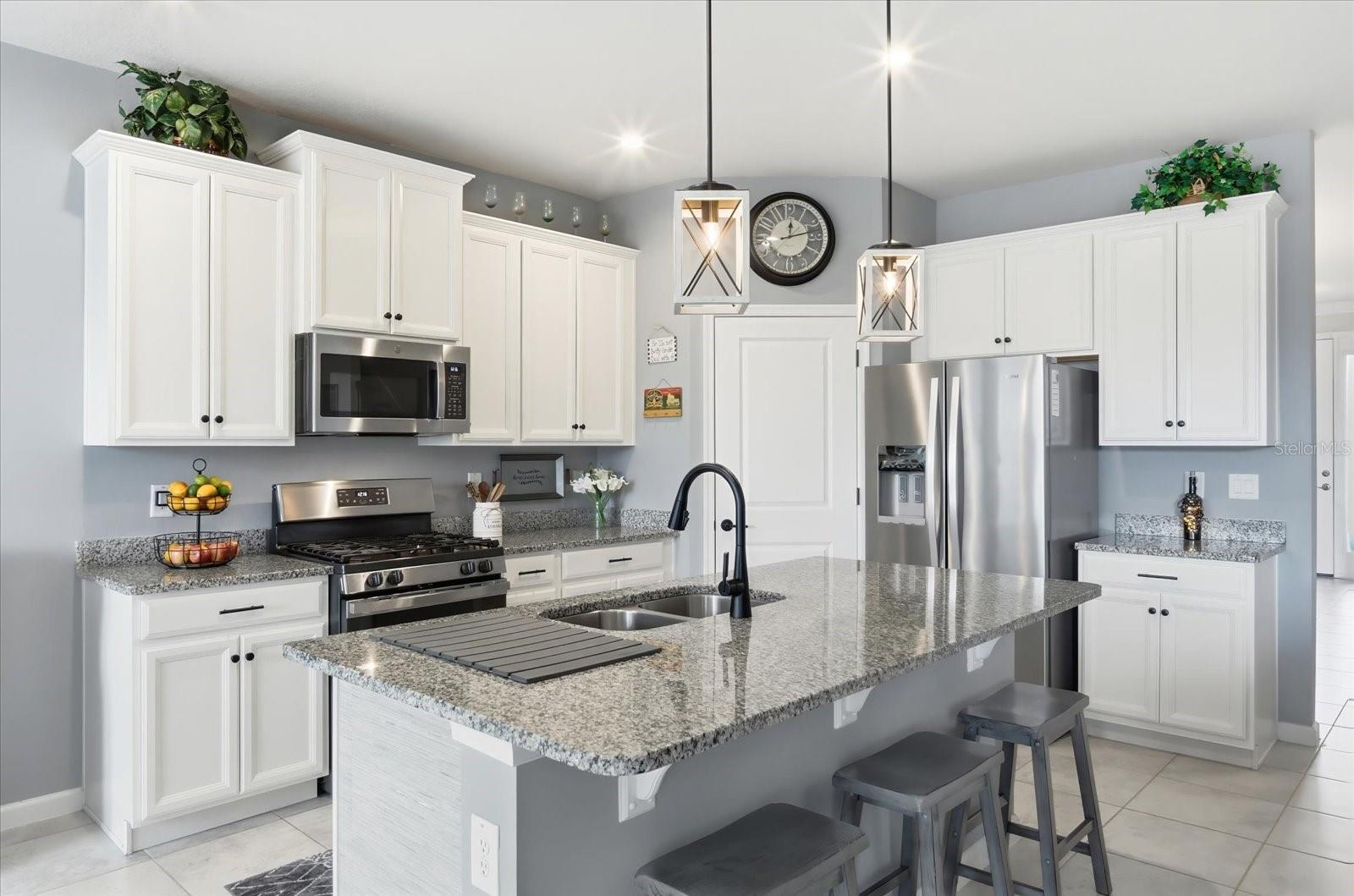 LUCAYA LAKE CLUB PH 4C - Residential