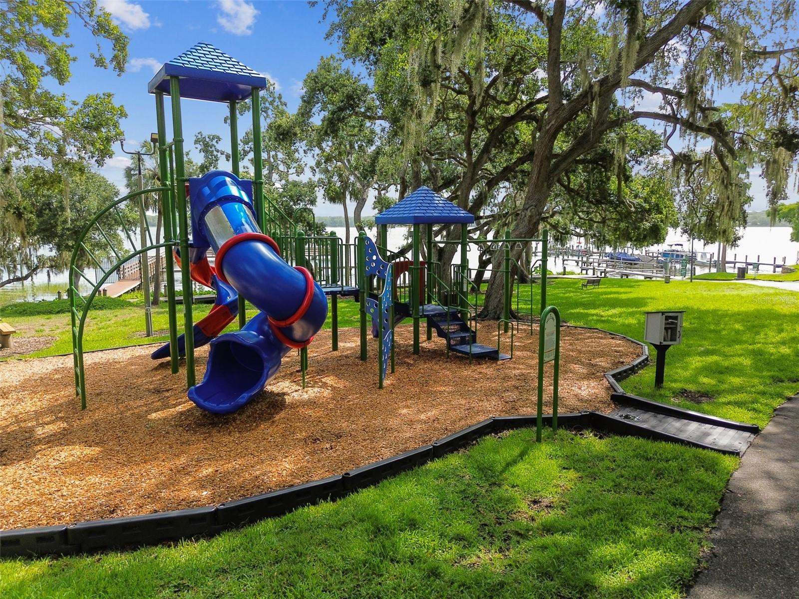 PINNACLE AT COBBS LANDING - Residential