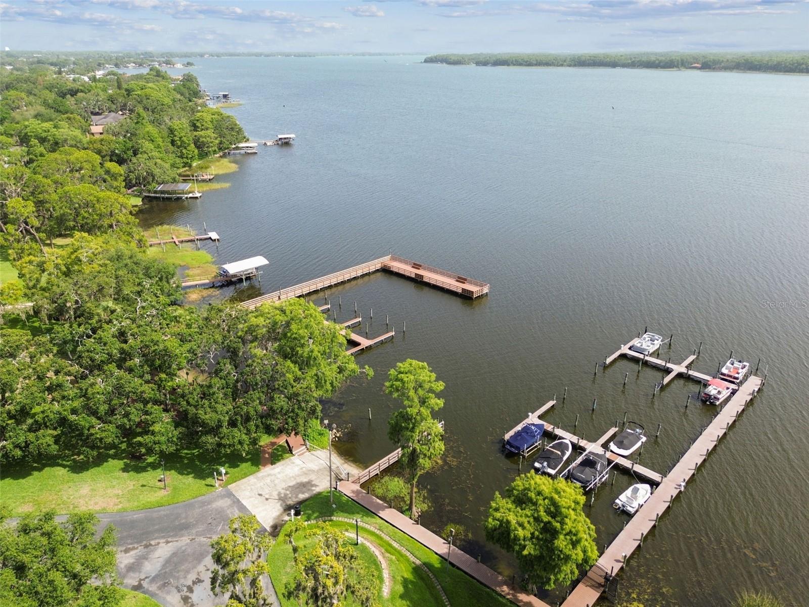 PINNACLE AT COBBS LANDING - Residential