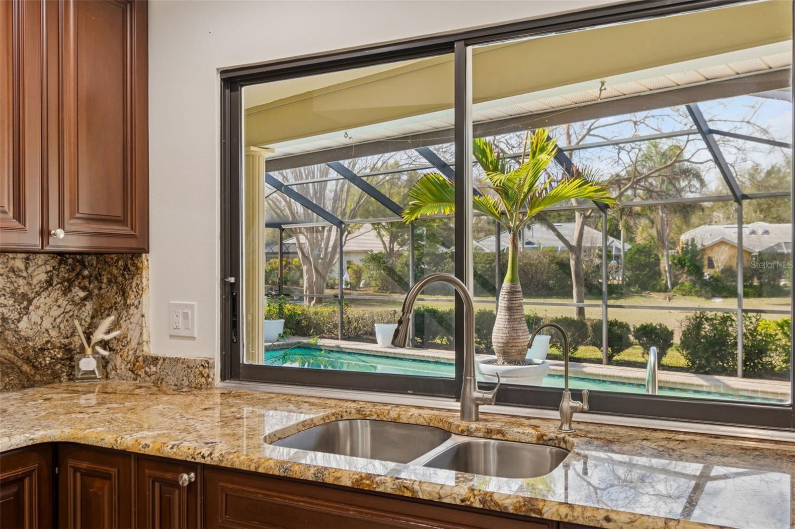 PINNACLE AT COBBS LANDING - Residential