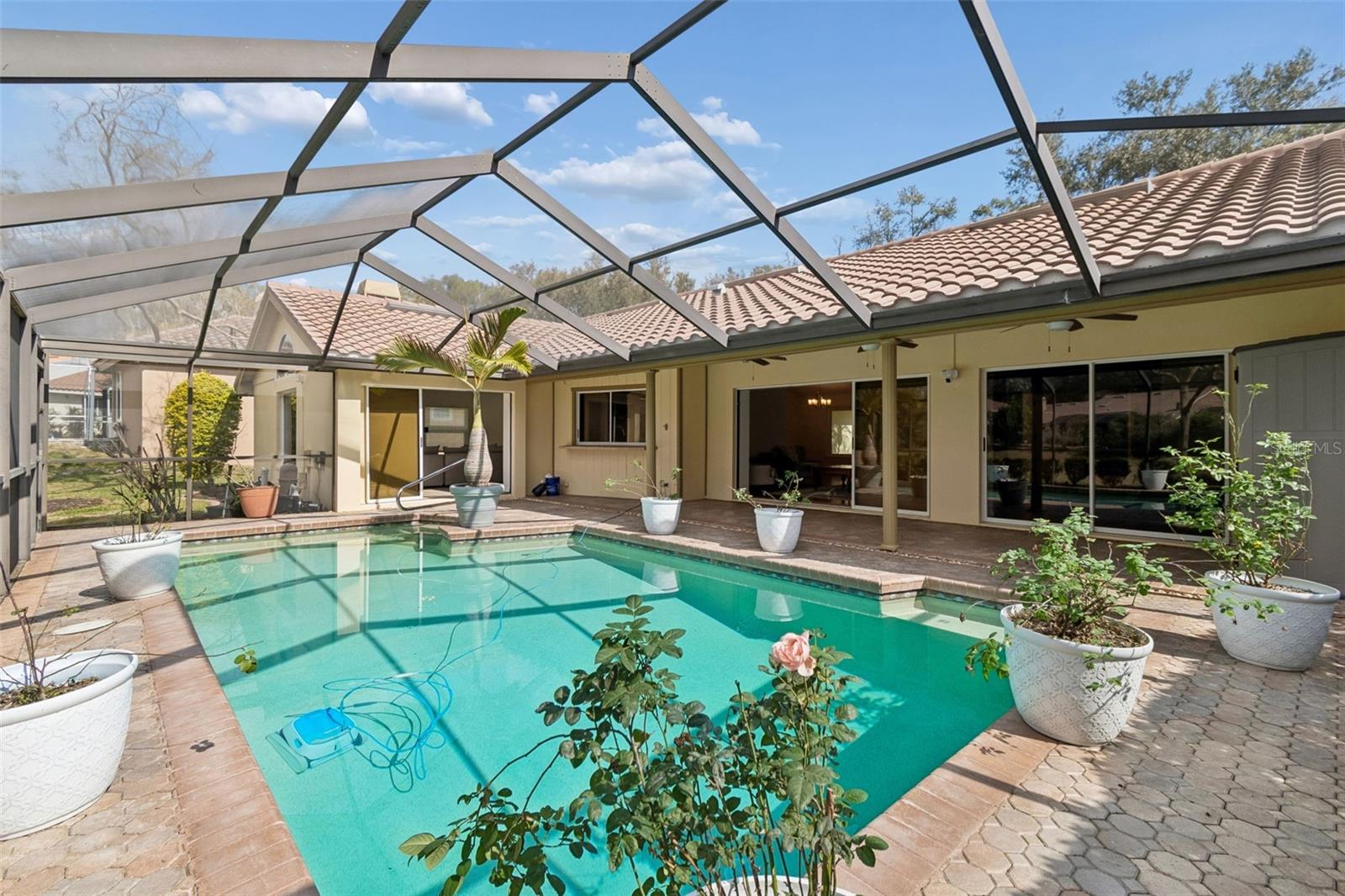 PINNACLE AT COBBS LANDING - Residential