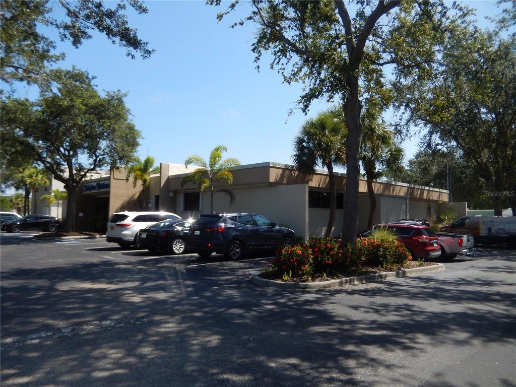 Photo of 2015 Cattlemen Road, Sarasota, FL 34232 (MLS # TB8550534)