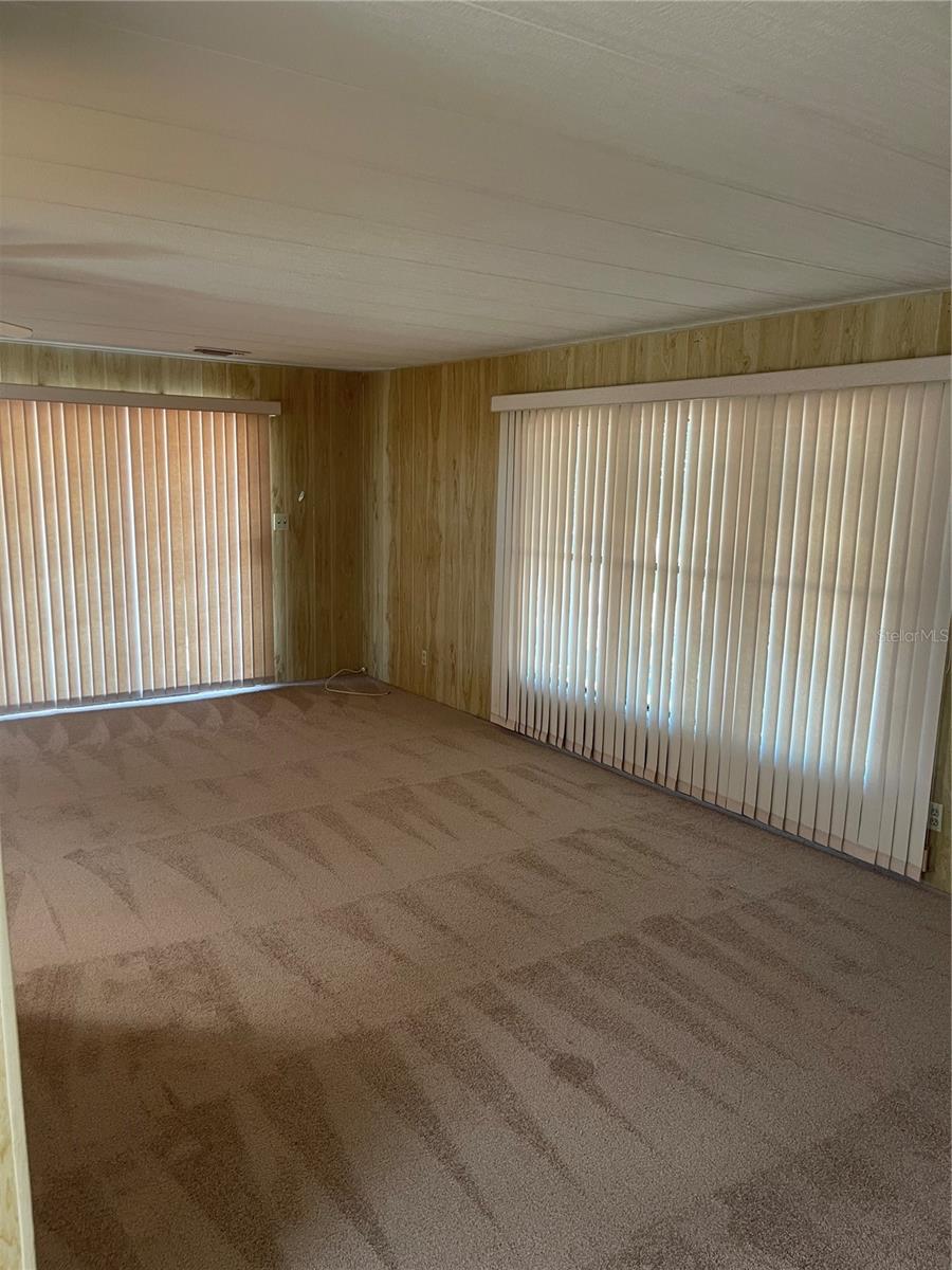 CAROLTON MANOR - Residential