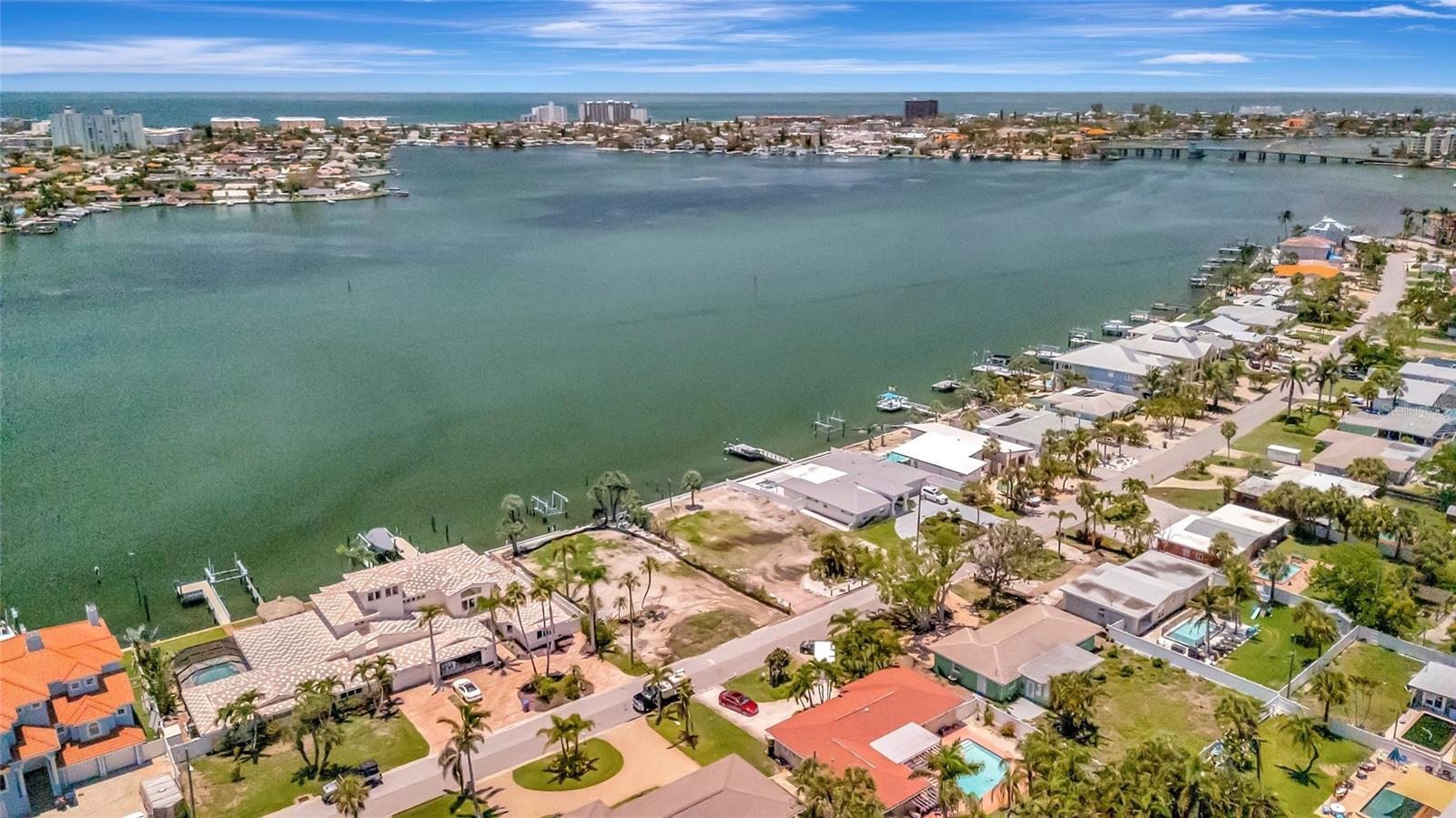PASADENA ISLE - Land