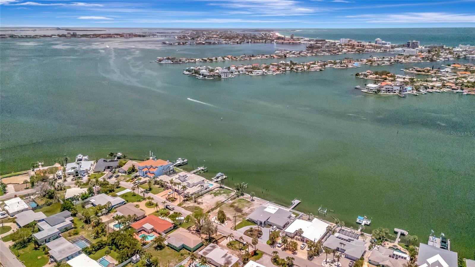 PASADENA ISLE - Land