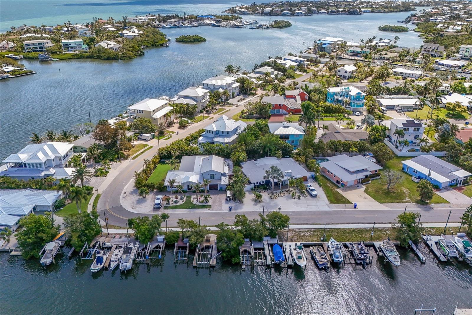 HOLMES BEACH 33RD UNIT - Residential