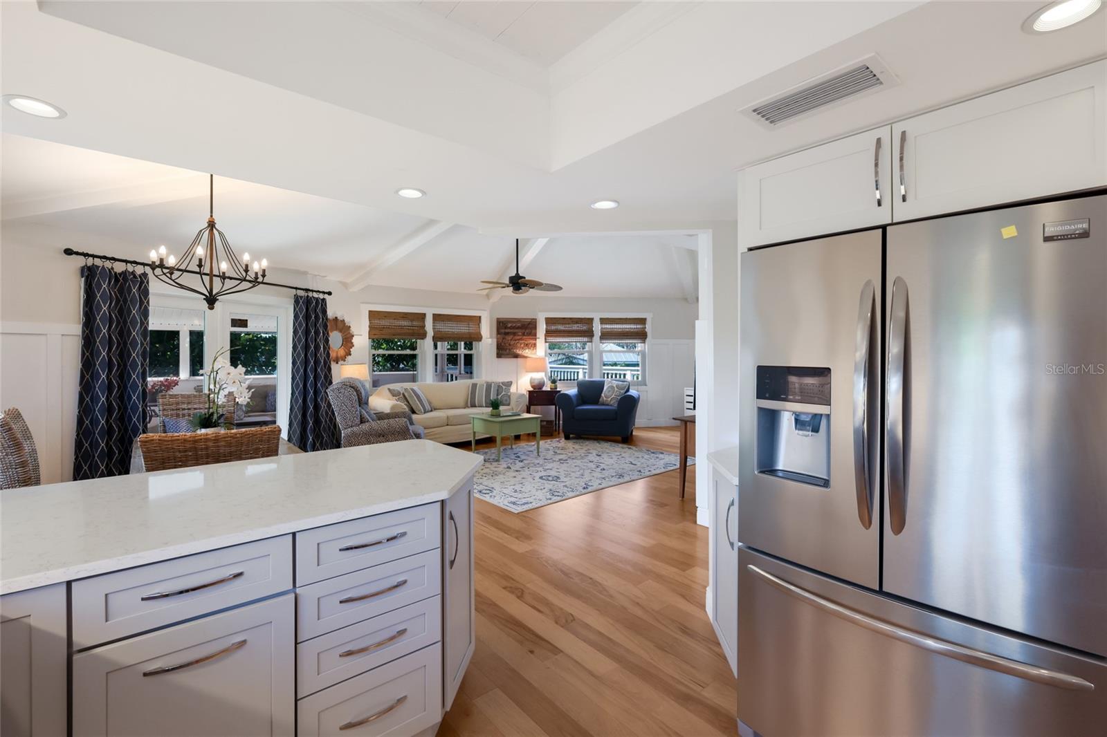HOLMES BEACH 33RD UNIT - Residential