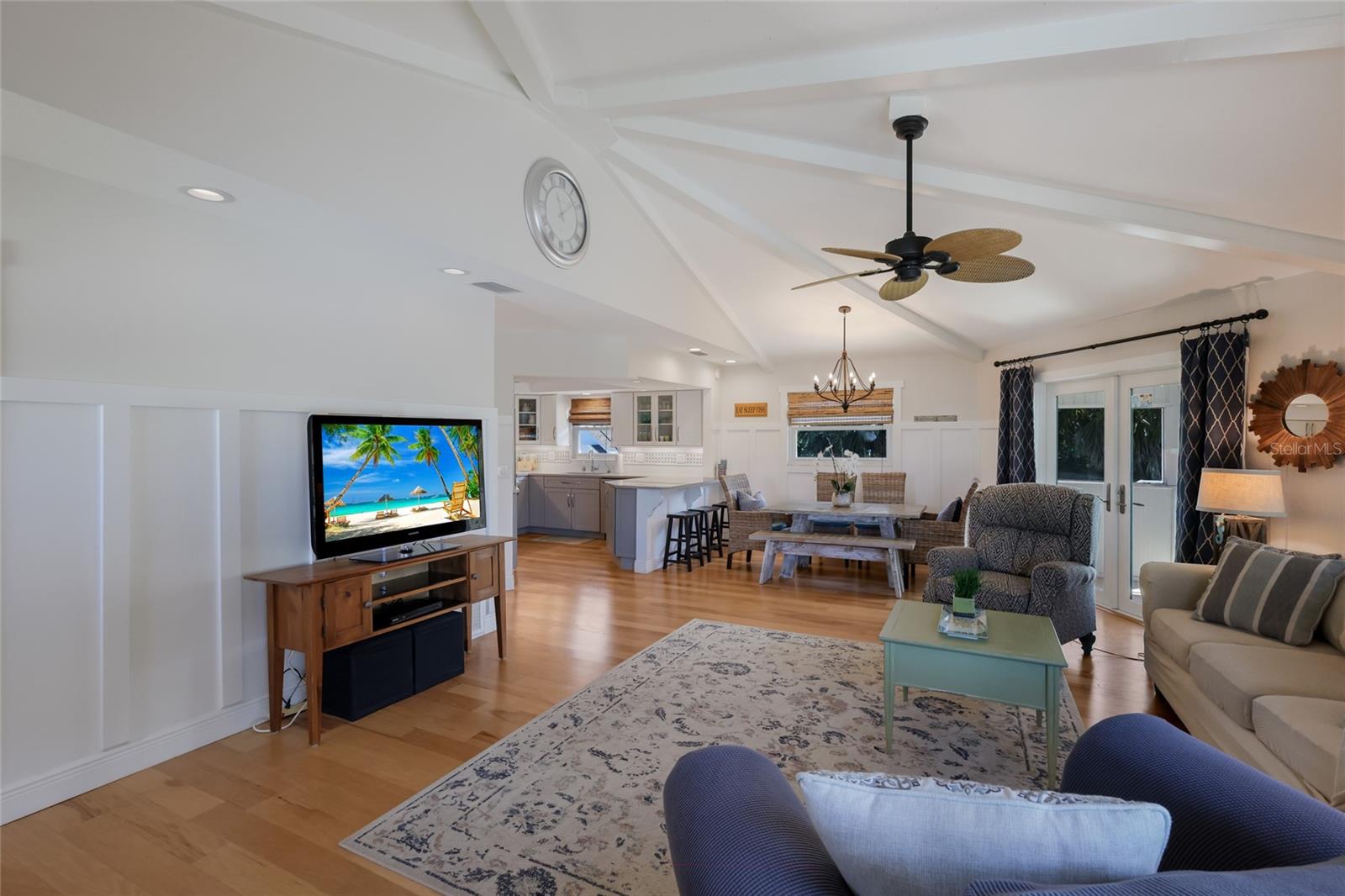 HOLMES BEACH 33RD UNIT - Residential