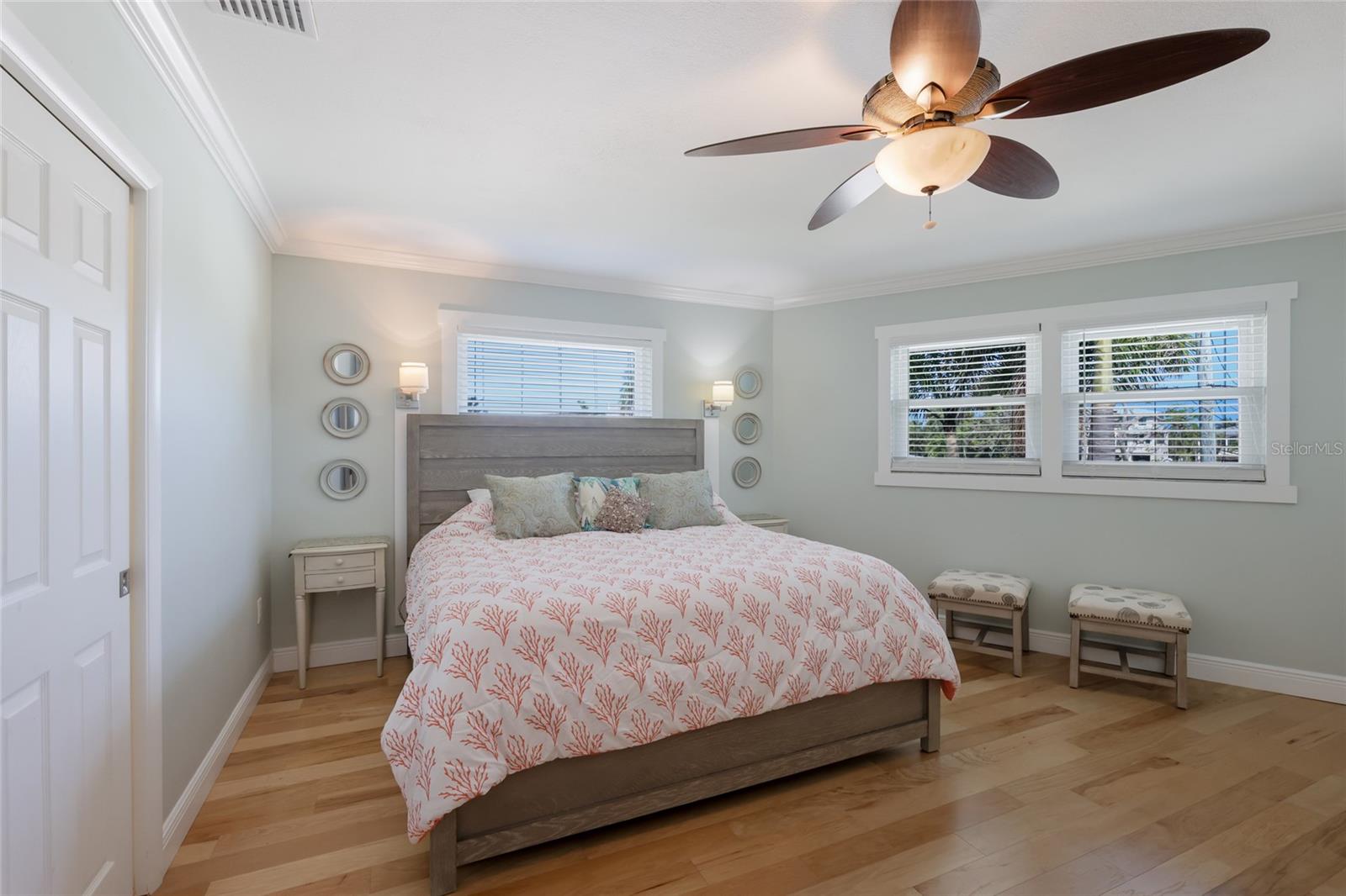 HOLMES BEACH 33RD UNIT - Residential