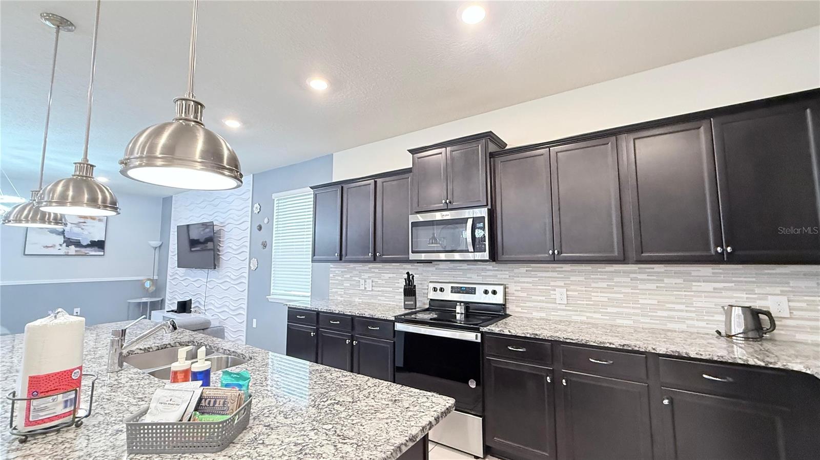 WINDSOR ISLAND RESORT PHASE 2B PB 190 PG 47-51 - Residential