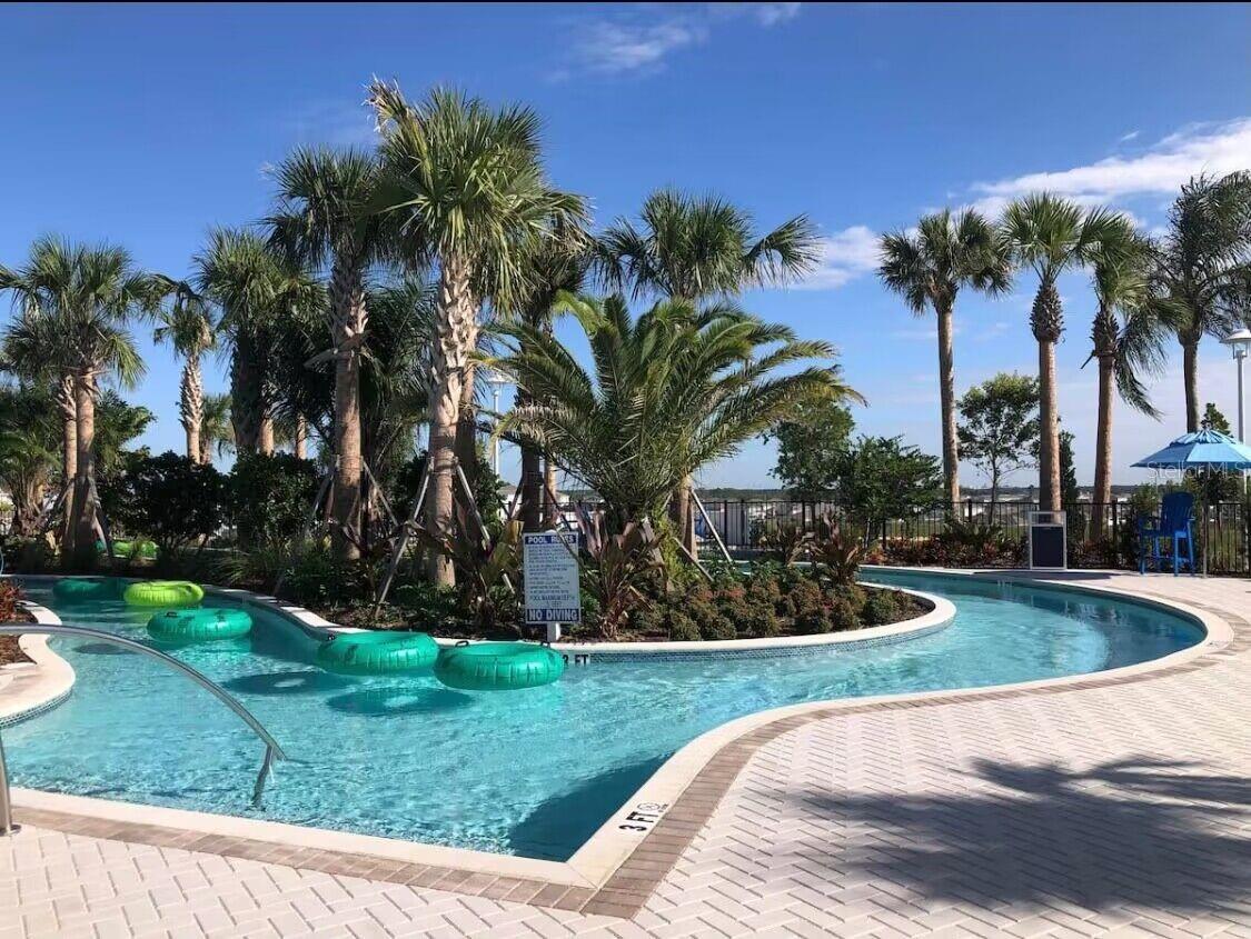 WINDSOR ISLAND RESORT PHASE 2B PB 190 PG 47-51 - Residential