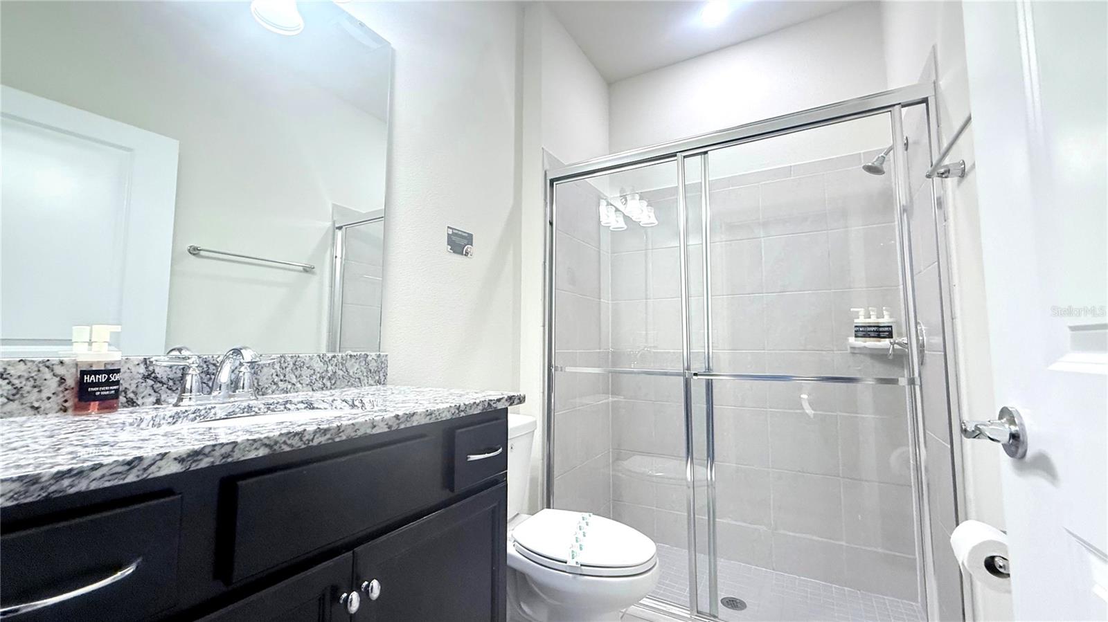 WINDSOR ISLAND RESORT PHASE 2B PB 190 PG 47-51 - Residential