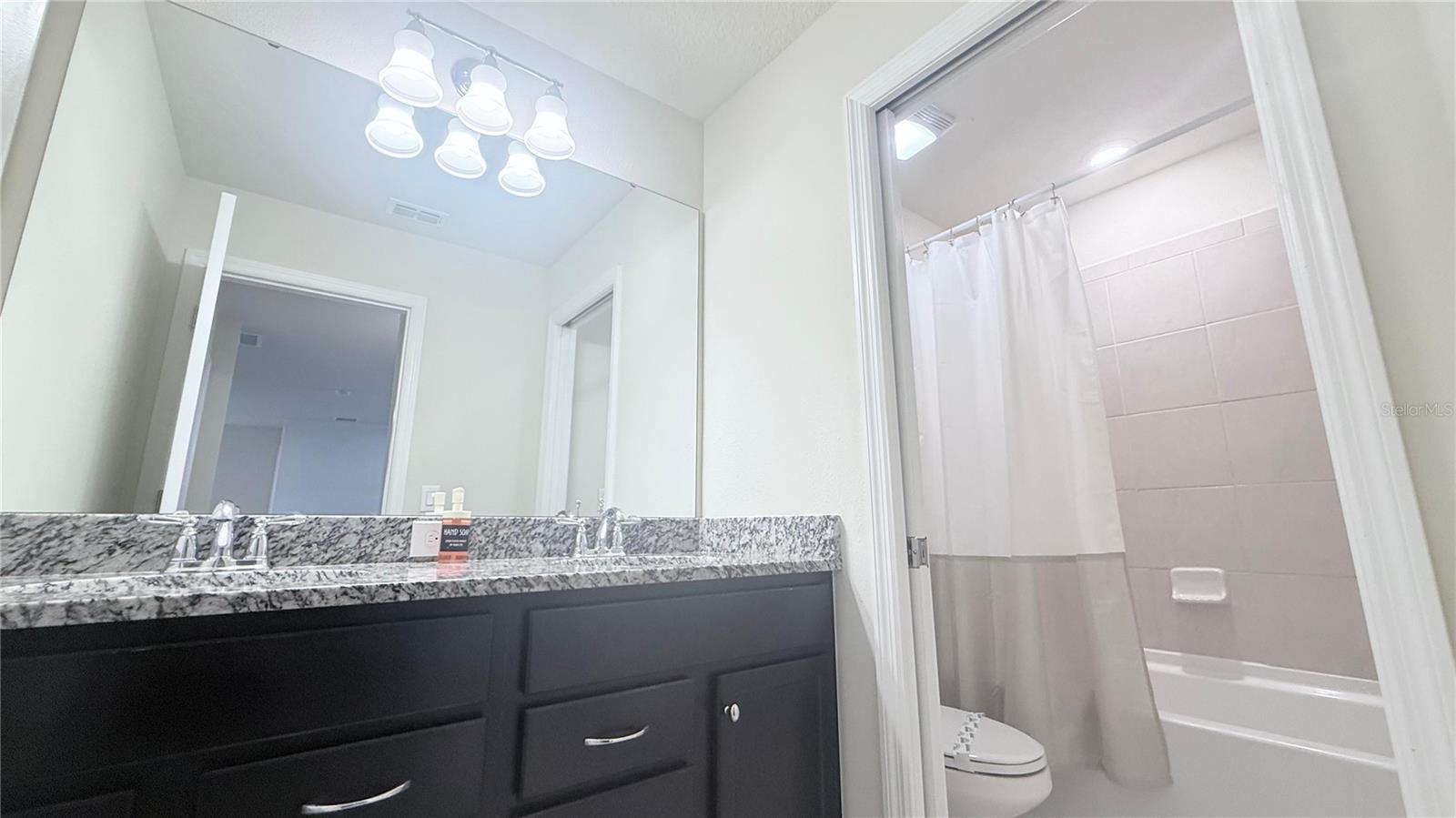 WINDSOR ISLAND RESORT PHASE 2B PB 190 PG 47-51 - Residential