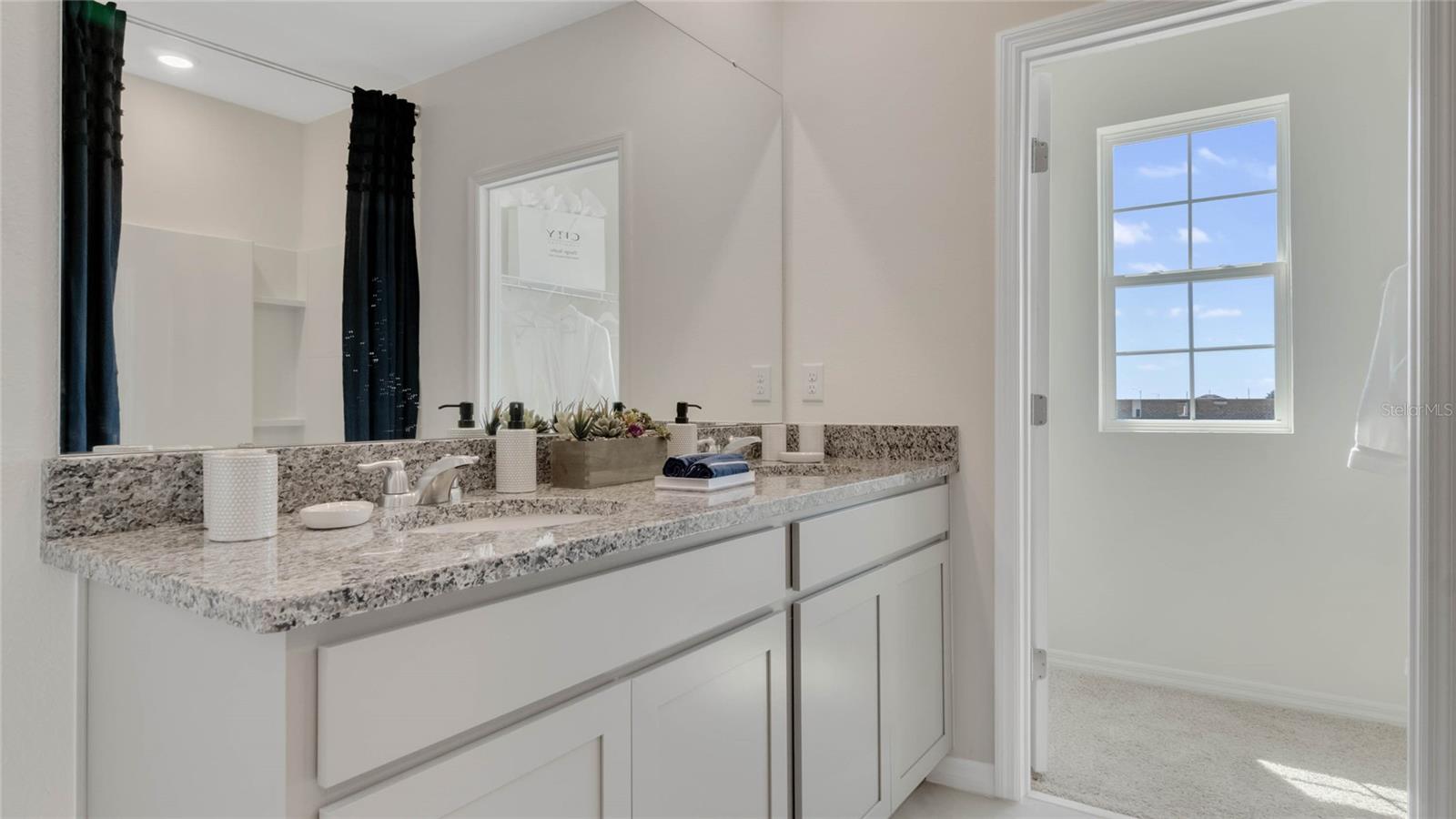 FOREST LAKE - Residential