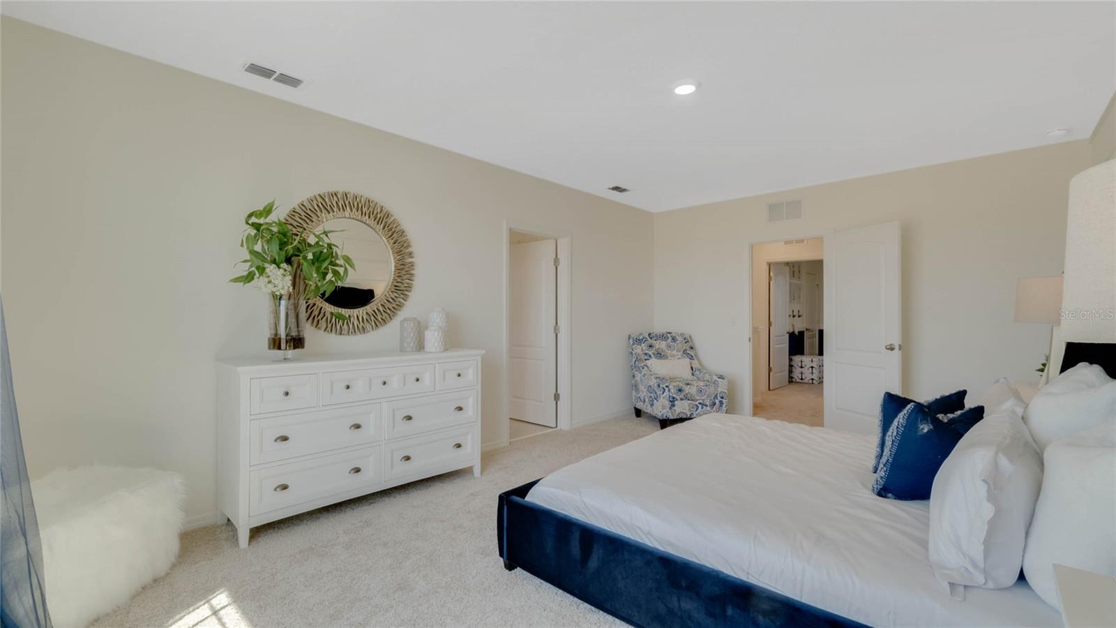 FOREST LAKE - Residential