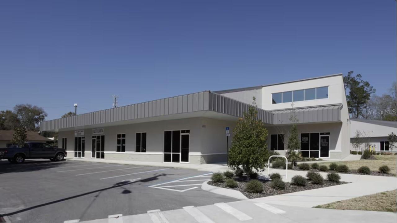 Clean, completely refreshed space with signage and frontage on the popular NW 6th Street corridor! With approximately 2,700 feet of total office /warehouse space, this Suite offers visibility, signage, and frontage on NW 6th Street along with a flexible, highly popular floor plan ideal for many different business configurations. With three private offices, a generous reception room, and a very usable mezzanine area, 4111-B offers a fantastic modern environment for a variety of business uses. The spacious warehouse (approx. 900 square feet) is not climate-controlled and has large bay door access. Pricing based on 5-year lease term. Available 5/1/25.