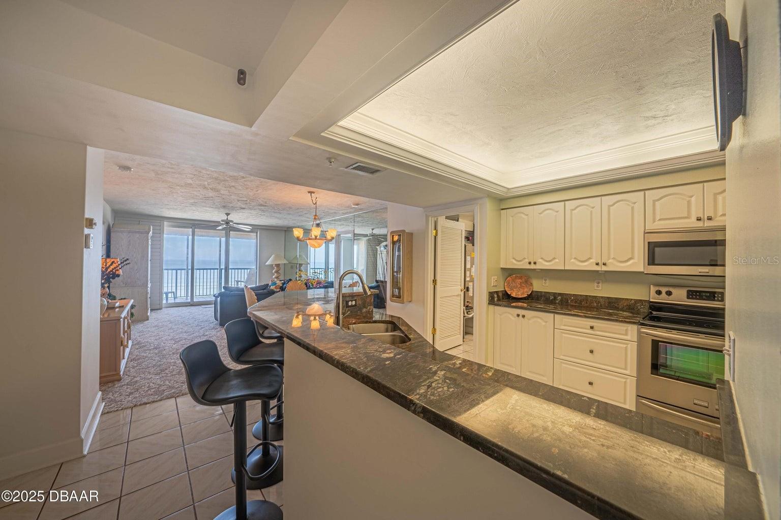 TOWERS AT PONCE INLET TOWER 01 CONDO - Residential