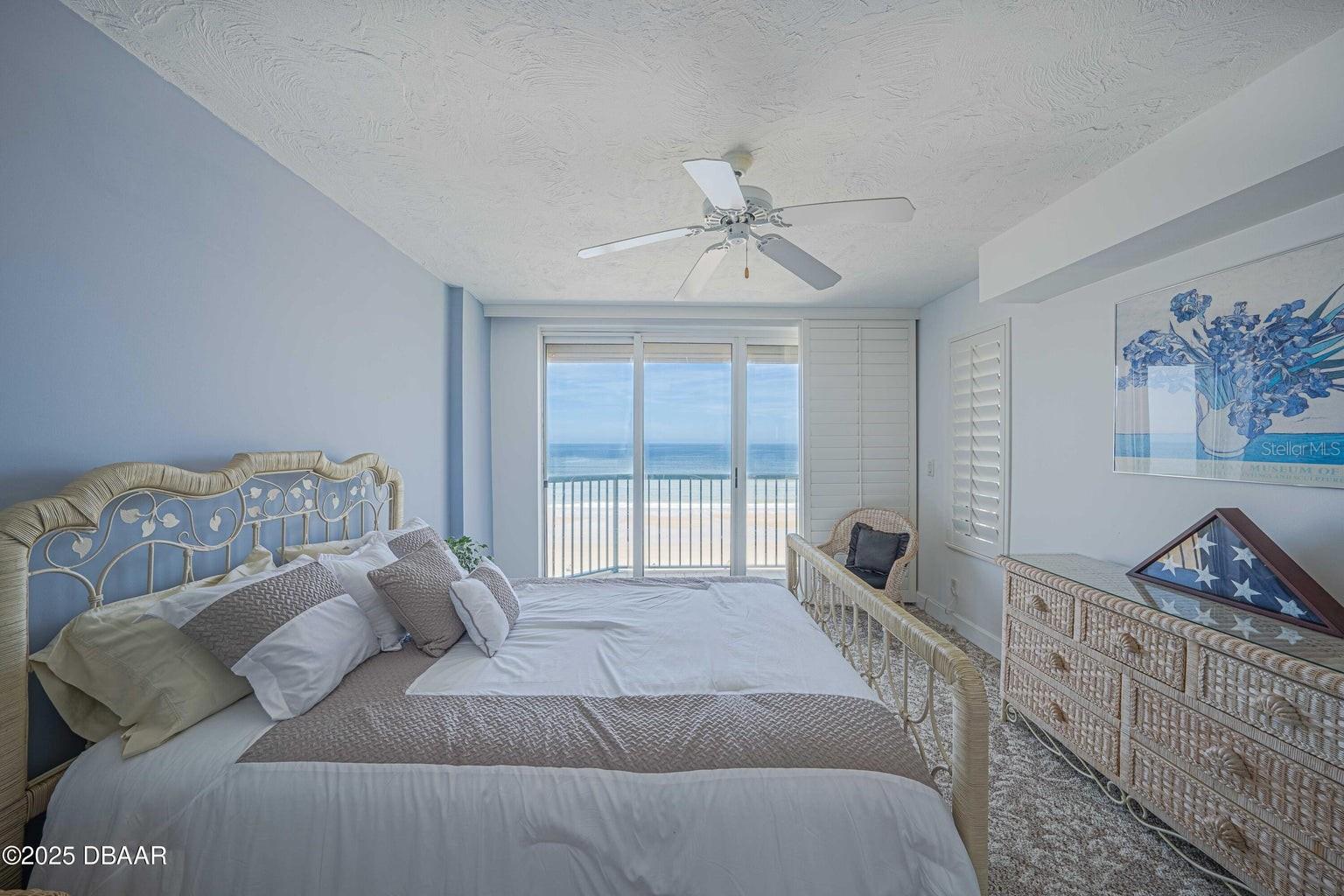 TOWERS AT PONCE INLET TOWER 01 CONDO - Residential