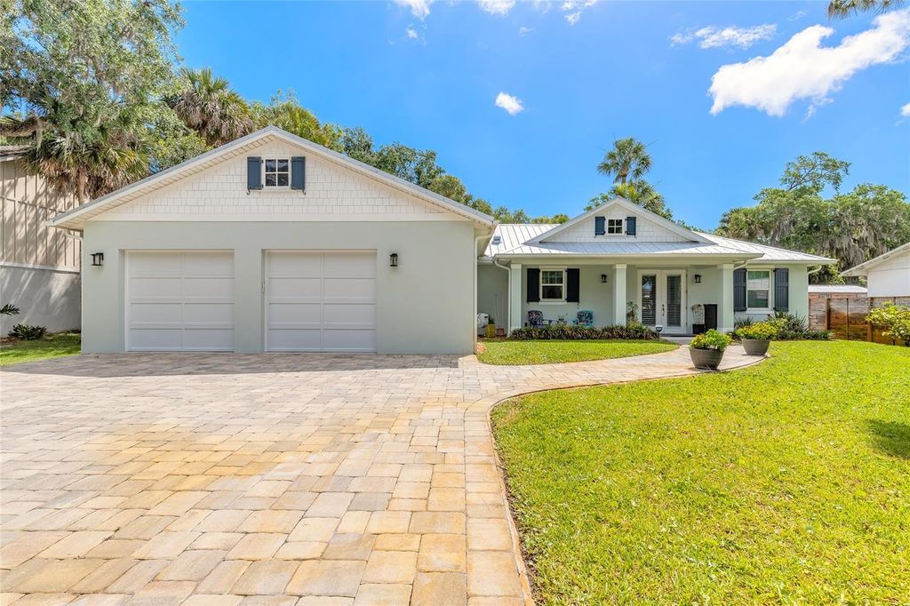 Photo of 1107 S Orange Street, New Smyrna Beach, FL 32168 (MLS # NS1088193)