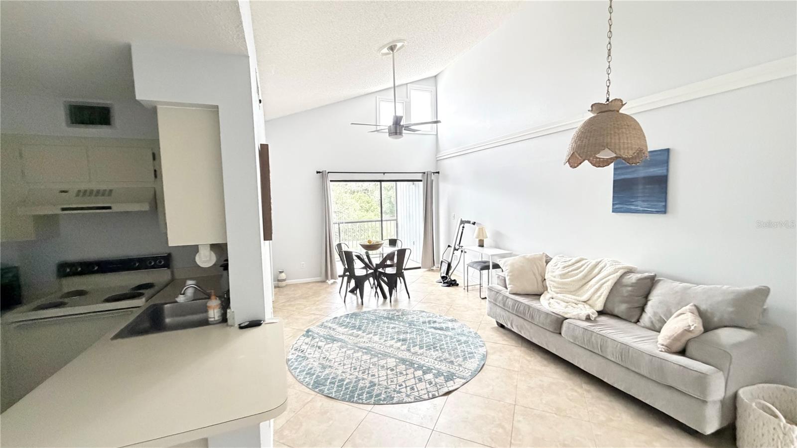 SOUTHPOINTE CONDO - Residential