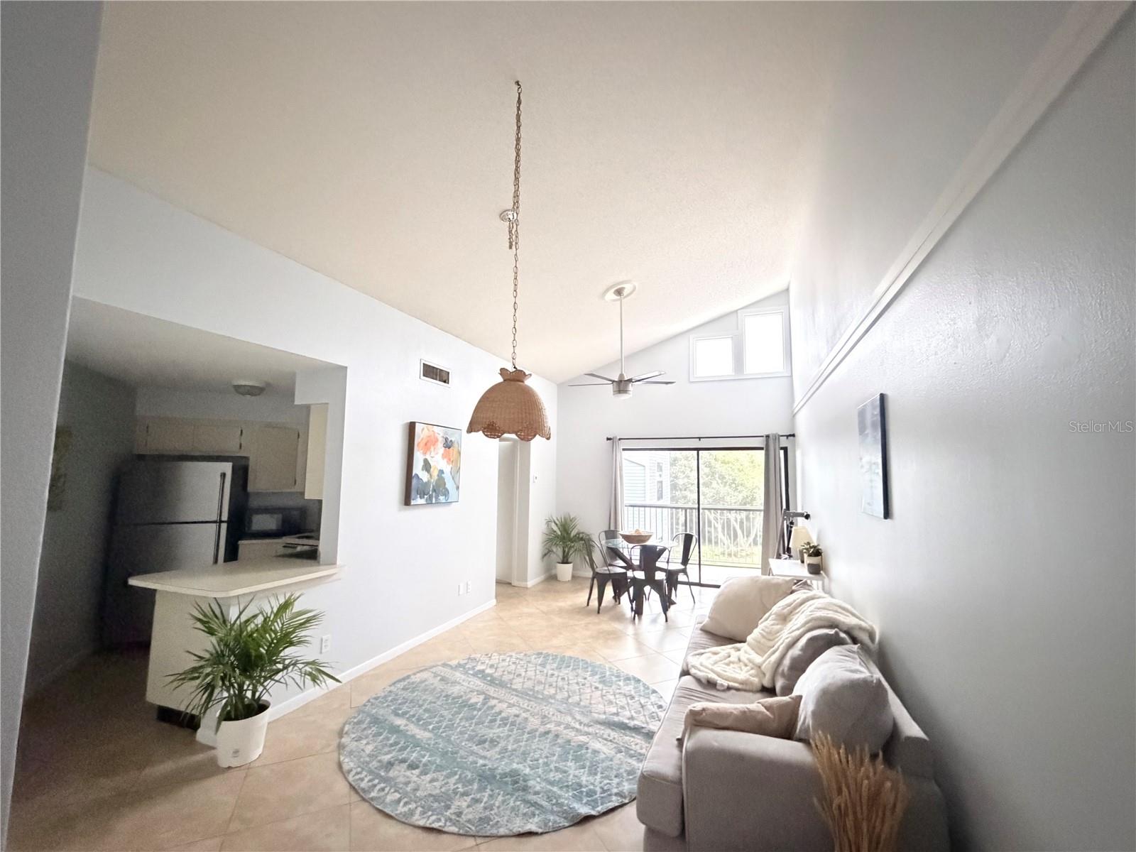 SOUTHPOINTE CONDO - Residential
