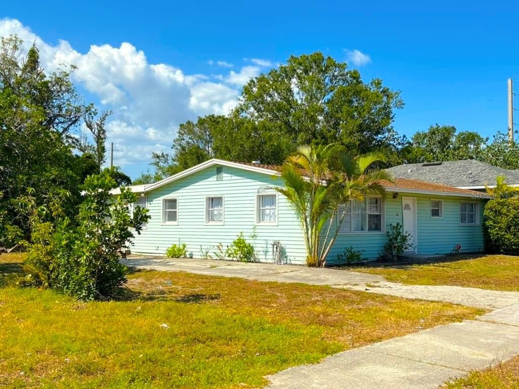 Photo of 514 Showalter Avenue, Punta Gorda, FL 33950 (MLS # C7509786)