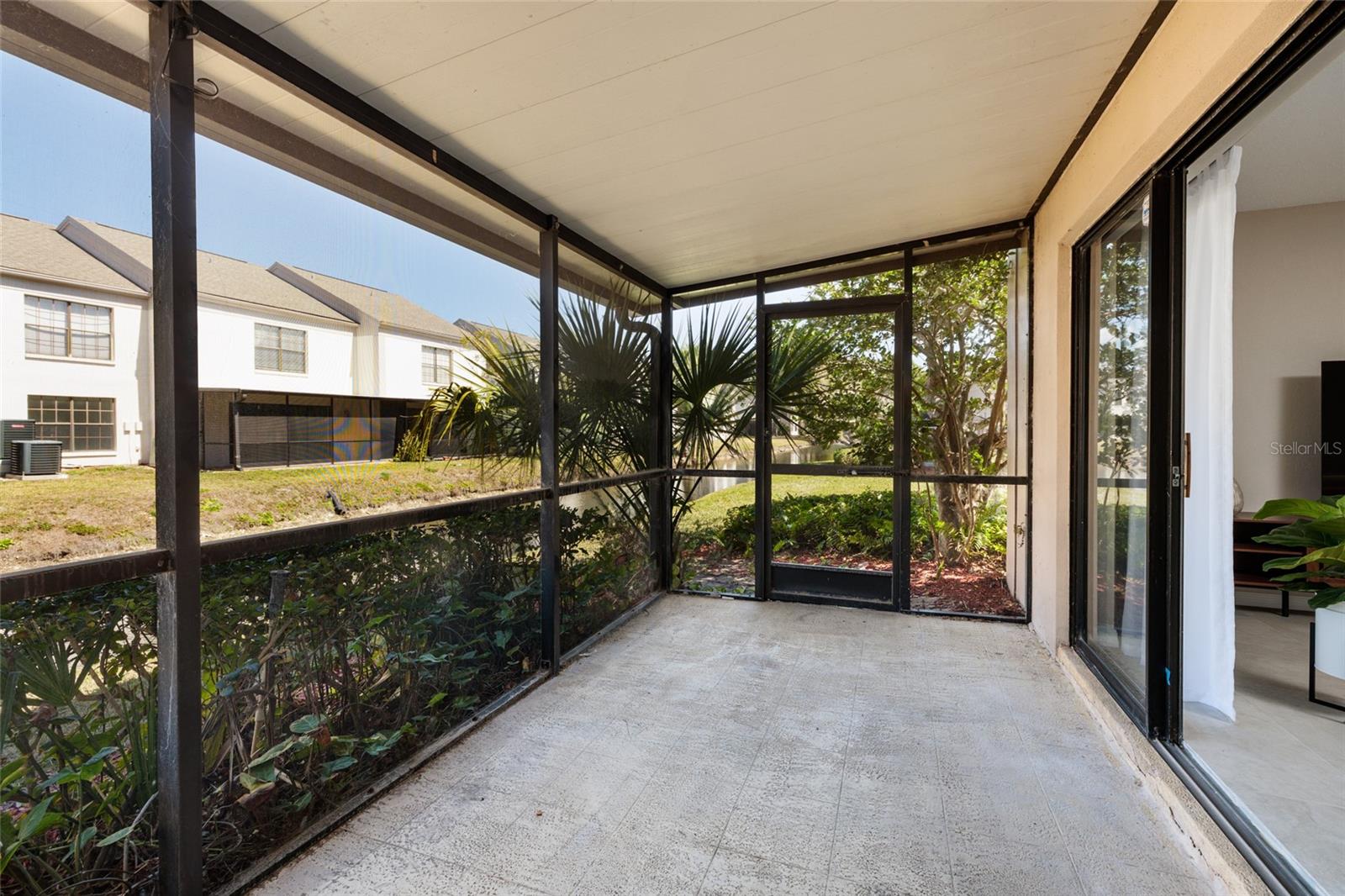 BORDEAUX VILLAGE - Residential