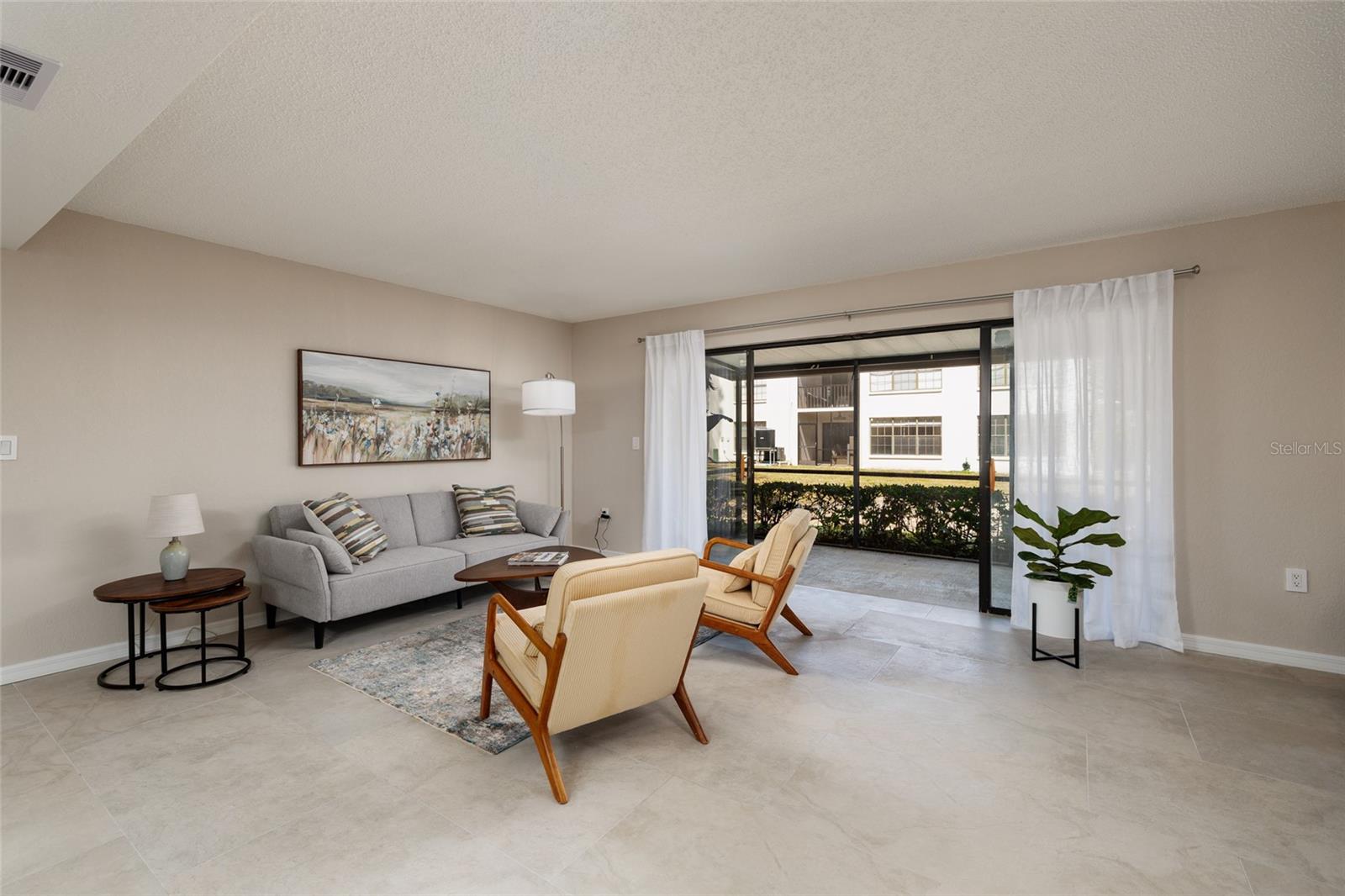 BORDEAUX VILLAGE - Residential