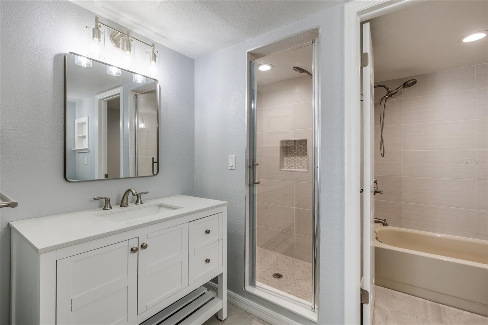 BORDEAUX VILLAGE - Residential