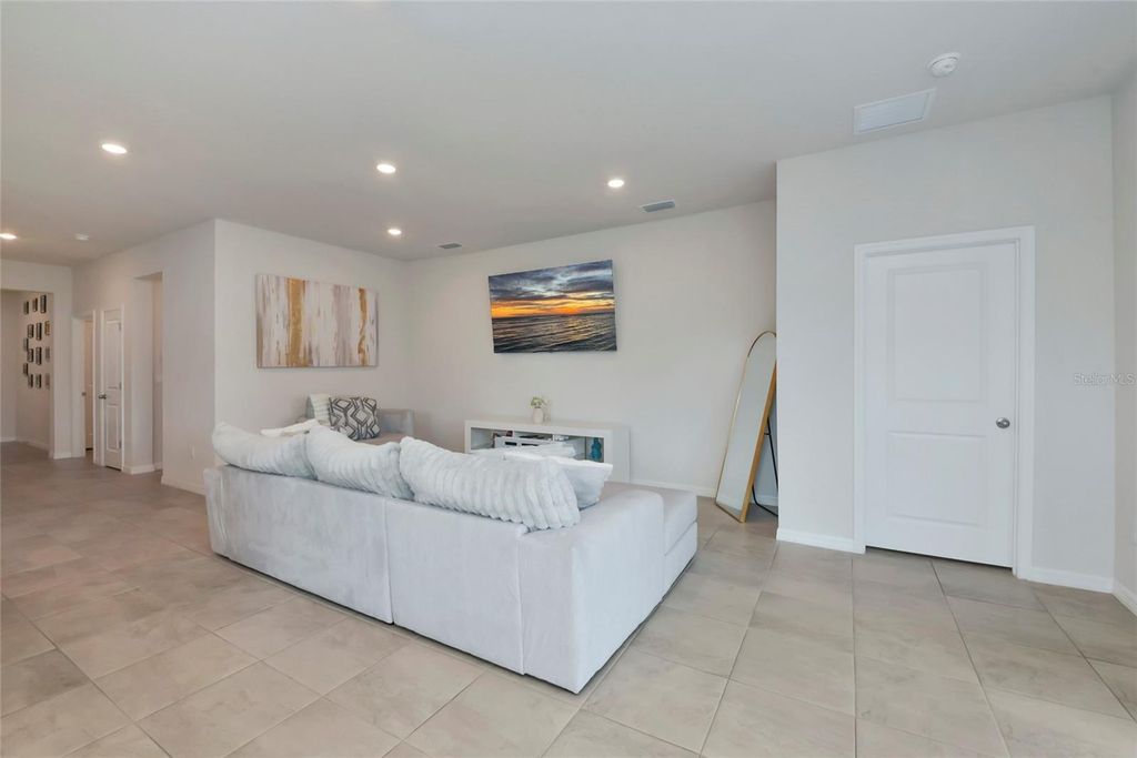 Photo of 627 160th Street E, Bradenton, FL 34212 (MLS # A4684736)