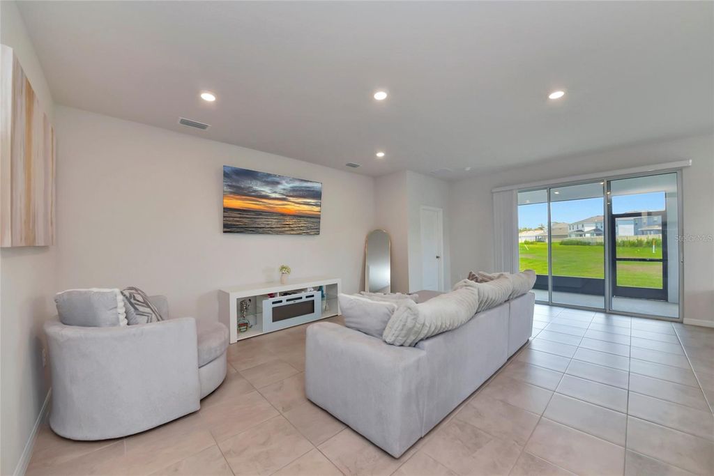 Photo of 627 160th Street E, Bradenton, FL 34212 (MLS # A4684736)