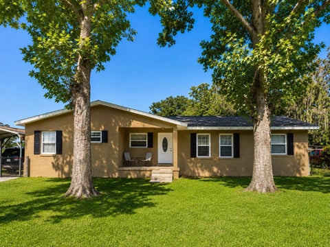 Photo of 9390 NE 16th Terrace, Anthony, FL 32617 (MLS # OM727316)
