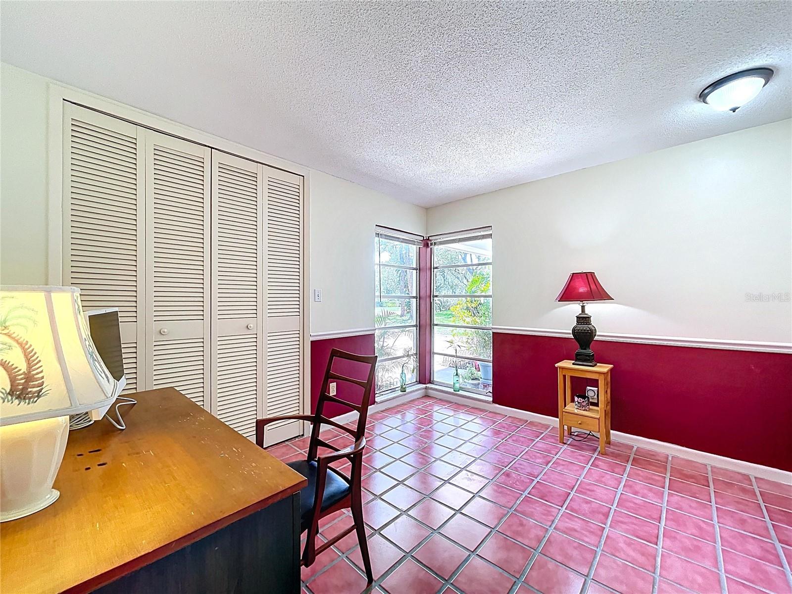 SPANISH TRAILS - Residential