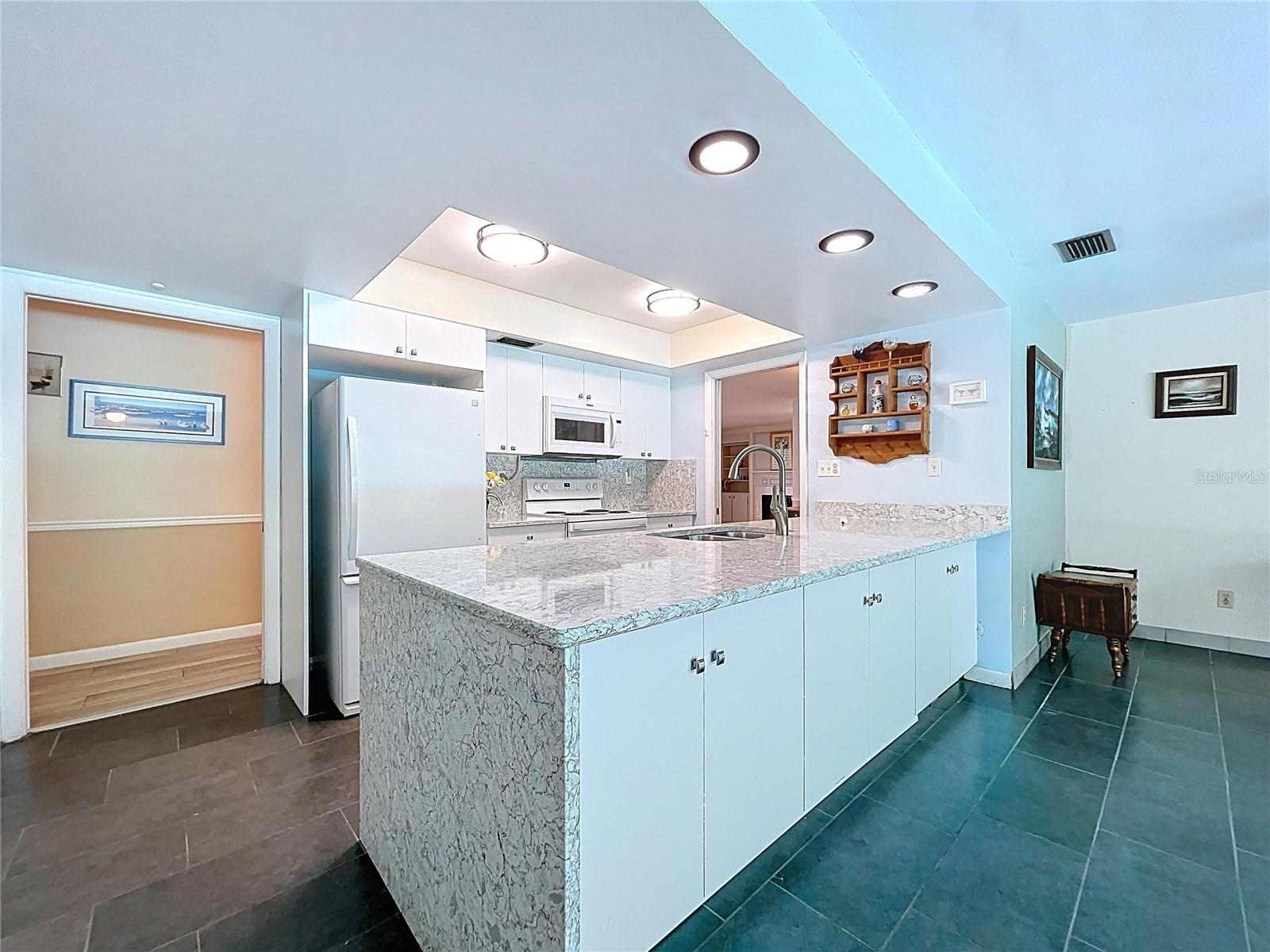 SPANISH TRAILS - Residential