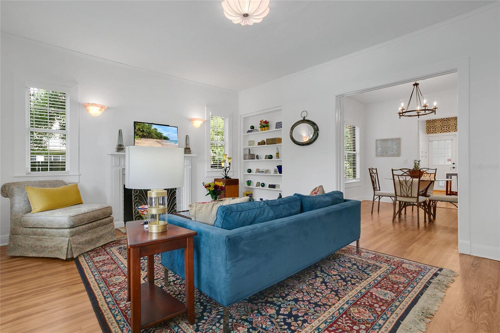 416 N GRANDVIEW AVENUE N