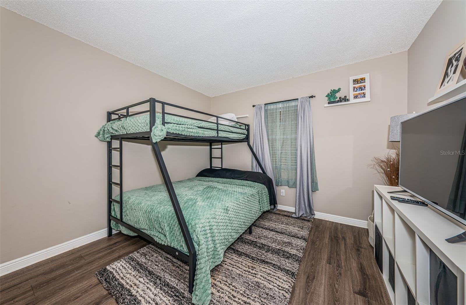 CORDOVA GREENS CONDO - Residential Lease